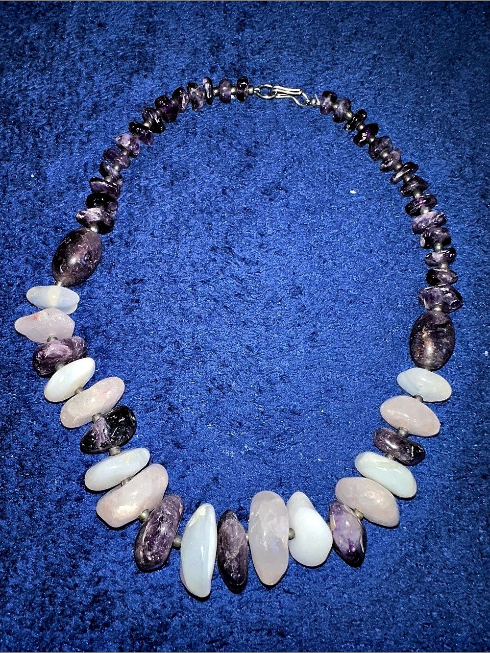 Vtg Stone Chip Boho Statement Necklace White & Lavender Gemstone Style Beads 18”